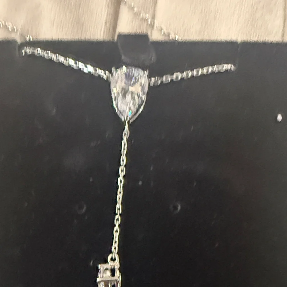 Anna Zuckerman Luxury Gold Necklace - Picture 3 of 5